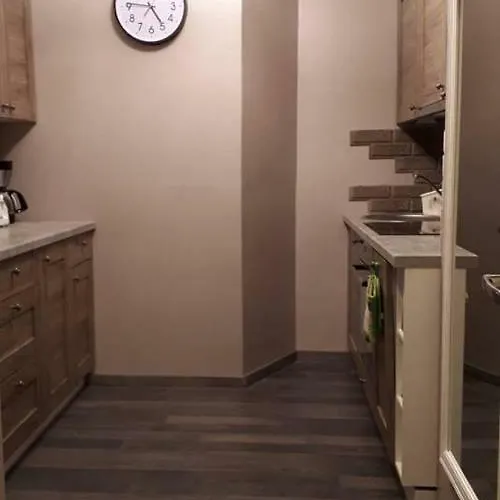 Chelsea Karusselli 3-2 公寓 派尔努